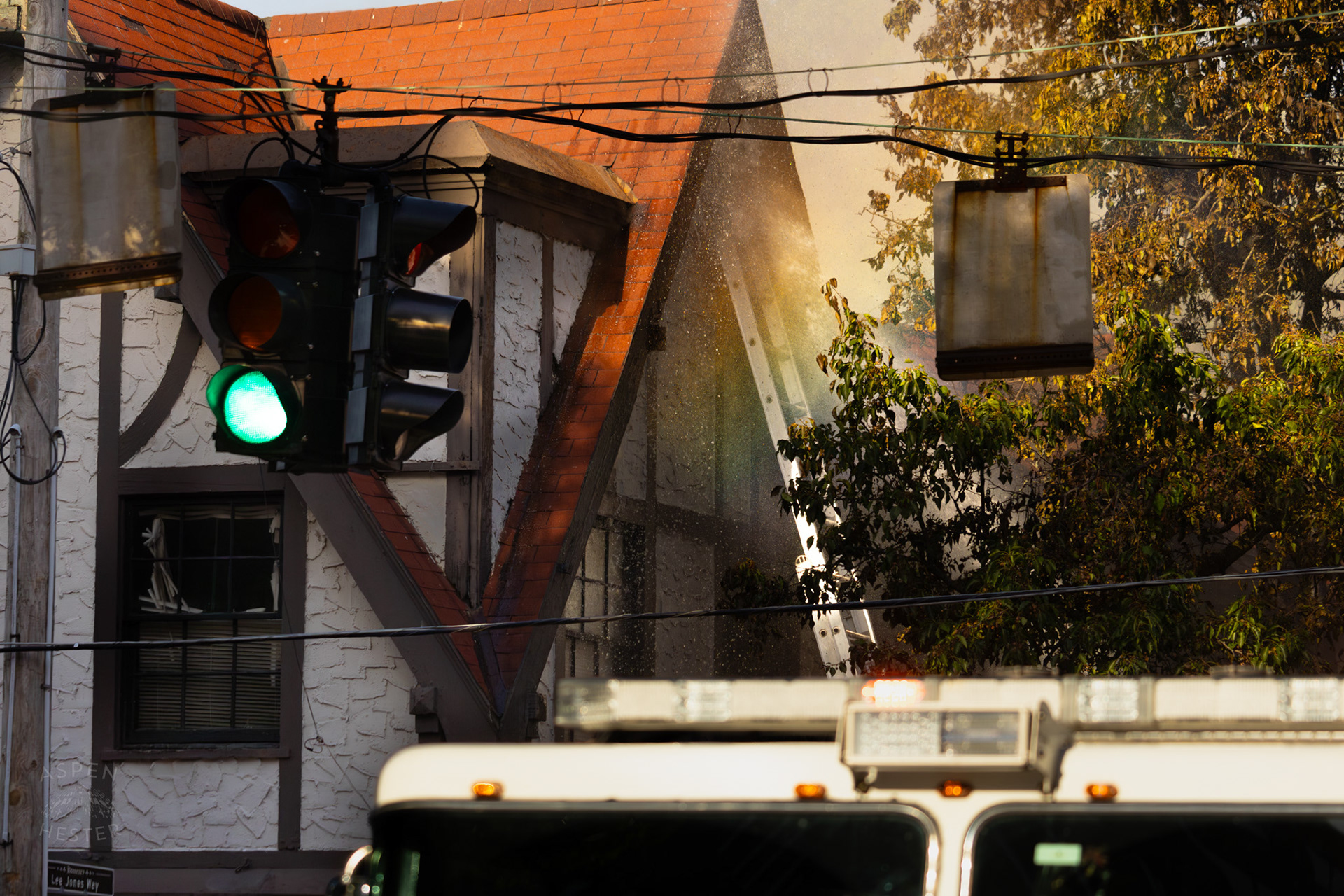 Louisville Firefighters Battling Flames on The Corner of 2nd and Oak Street. June 7th, 2024/Aspen Hester