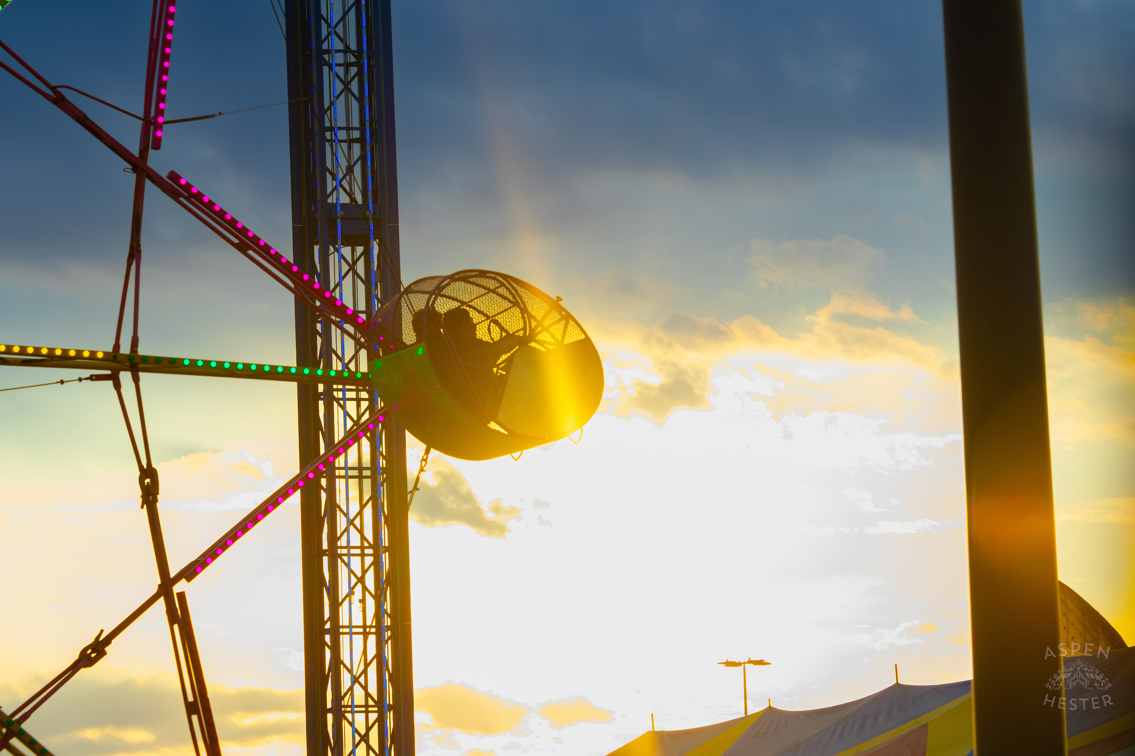 A Young Child Admires the Prize Fish at The 120th Kentucky State Fair at Sundown. July 15th, 2024/Aspen Hester
