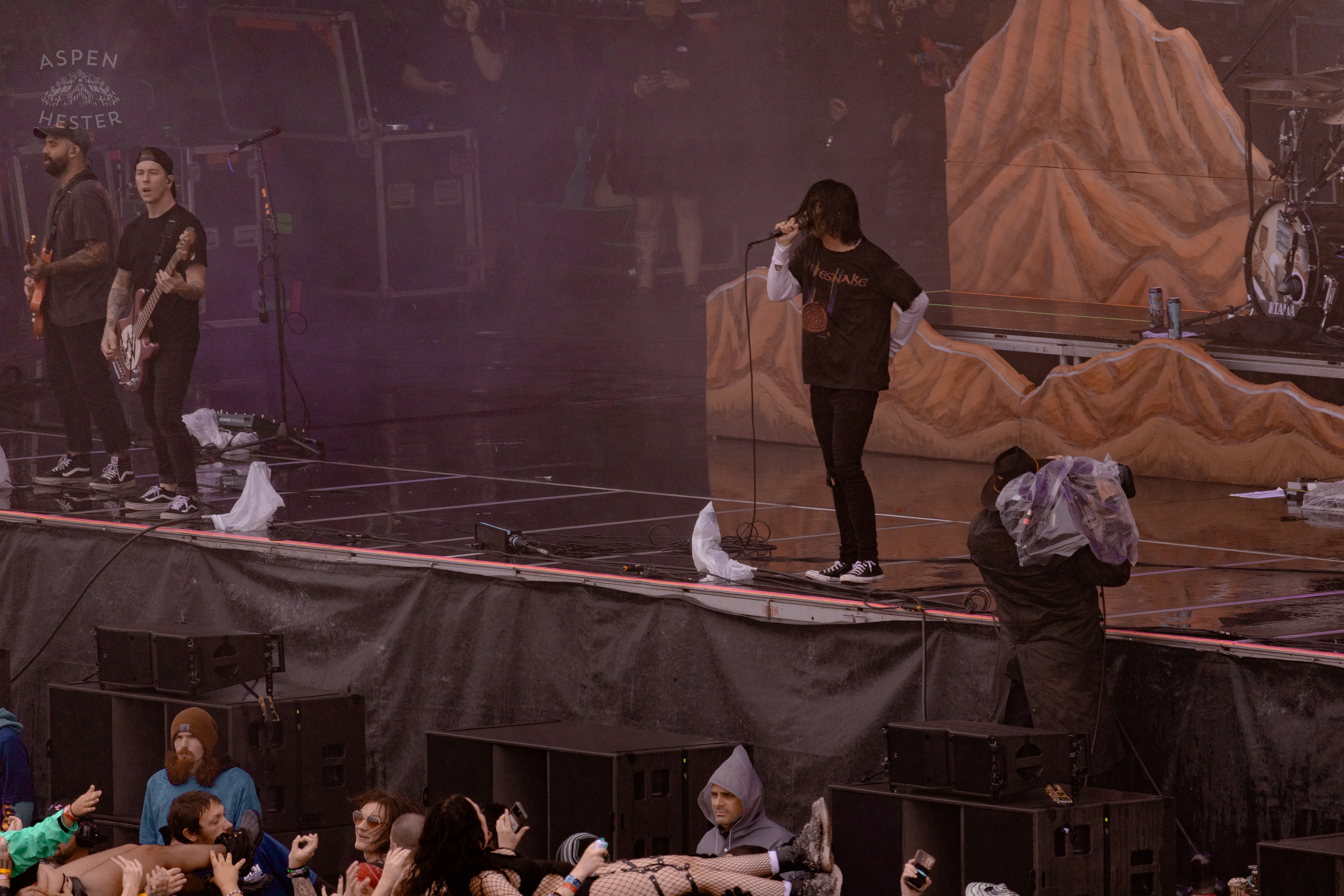 Sleeping with Sirens Kellin Quinn During Their Set at Louder than Life’s Saturday Shows. September 28th, 2024/Aspen Hester 