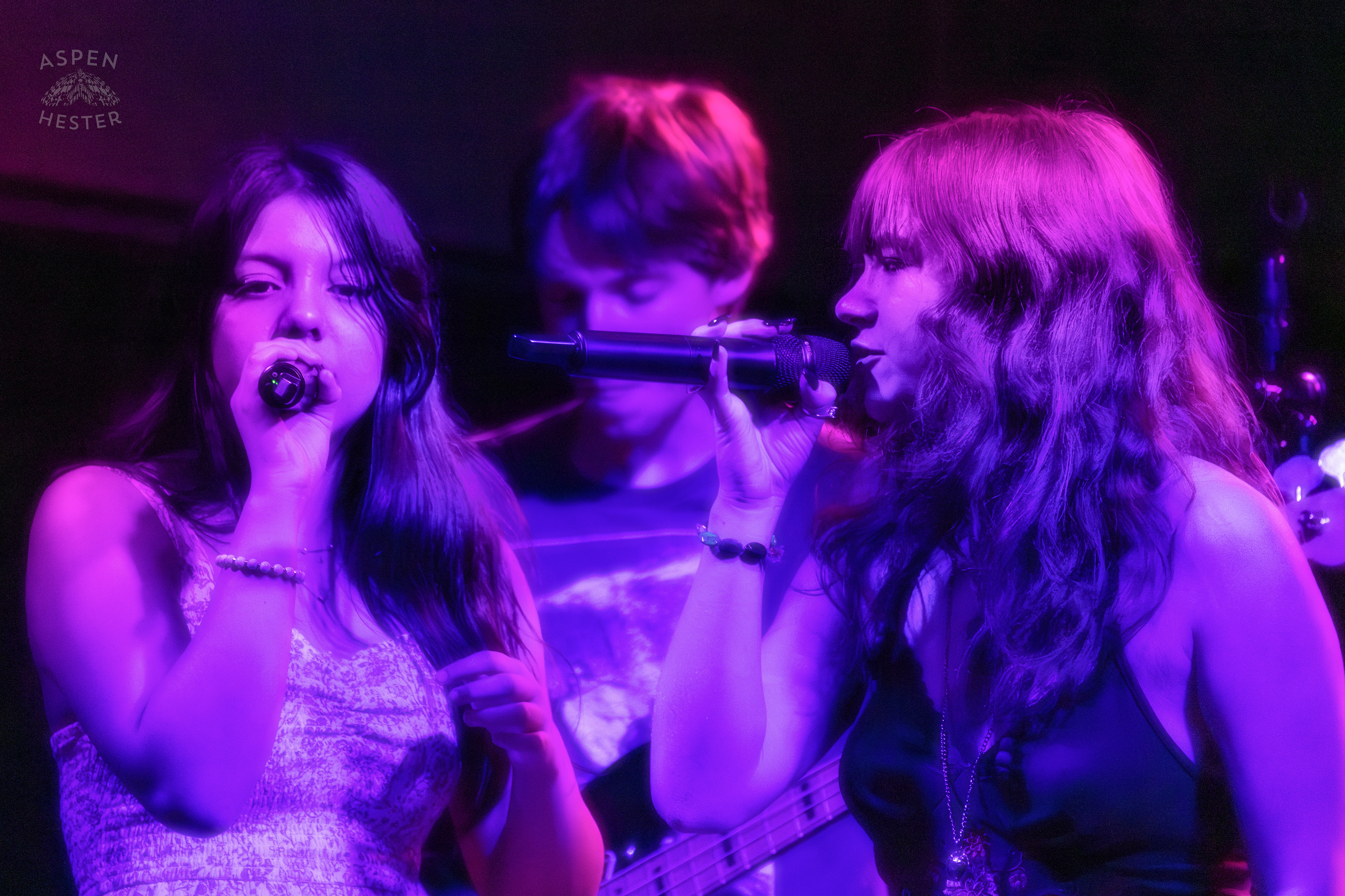 School of Rock Philadelphia Students Singing at Gravely Brewing in Louisville KY. June 29th, 2024/Aspen Hester