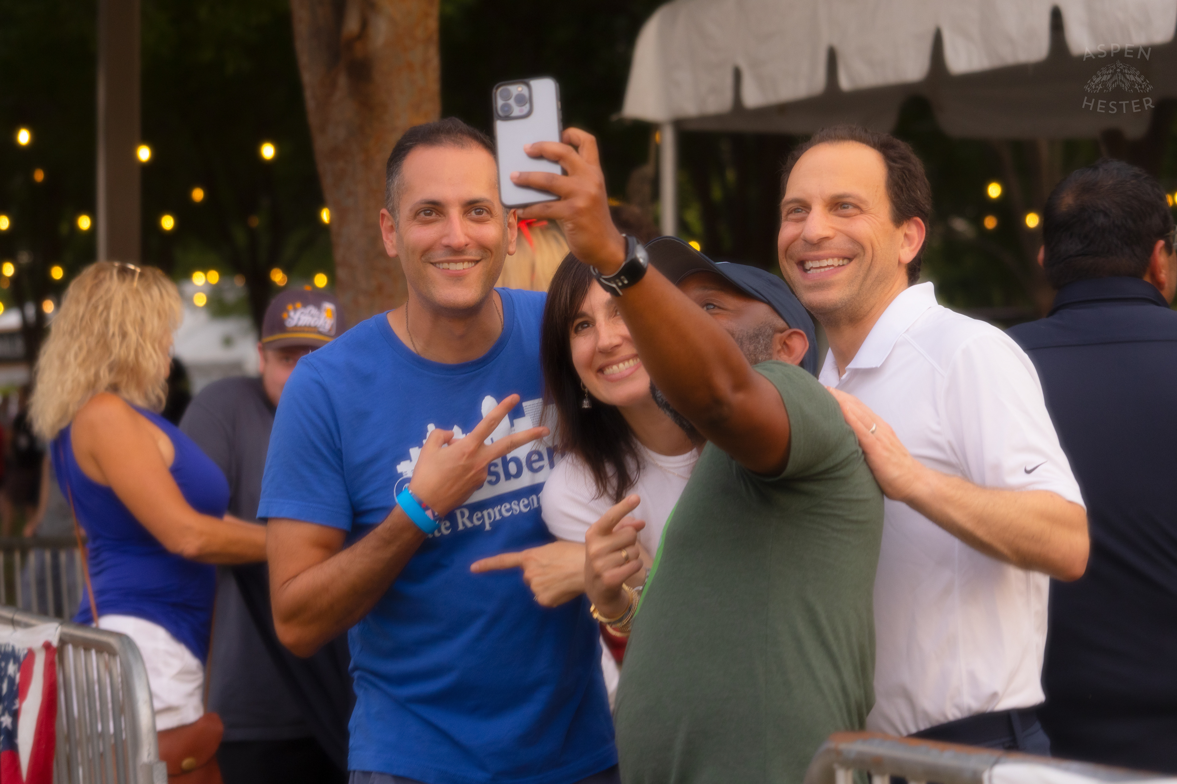 Louisville Mayor Craig Greenberg and First Lady Rachel Greenberg Take a Selfie at Waterfront Park 4th of July. July 4th, 2024/Aspen Hester