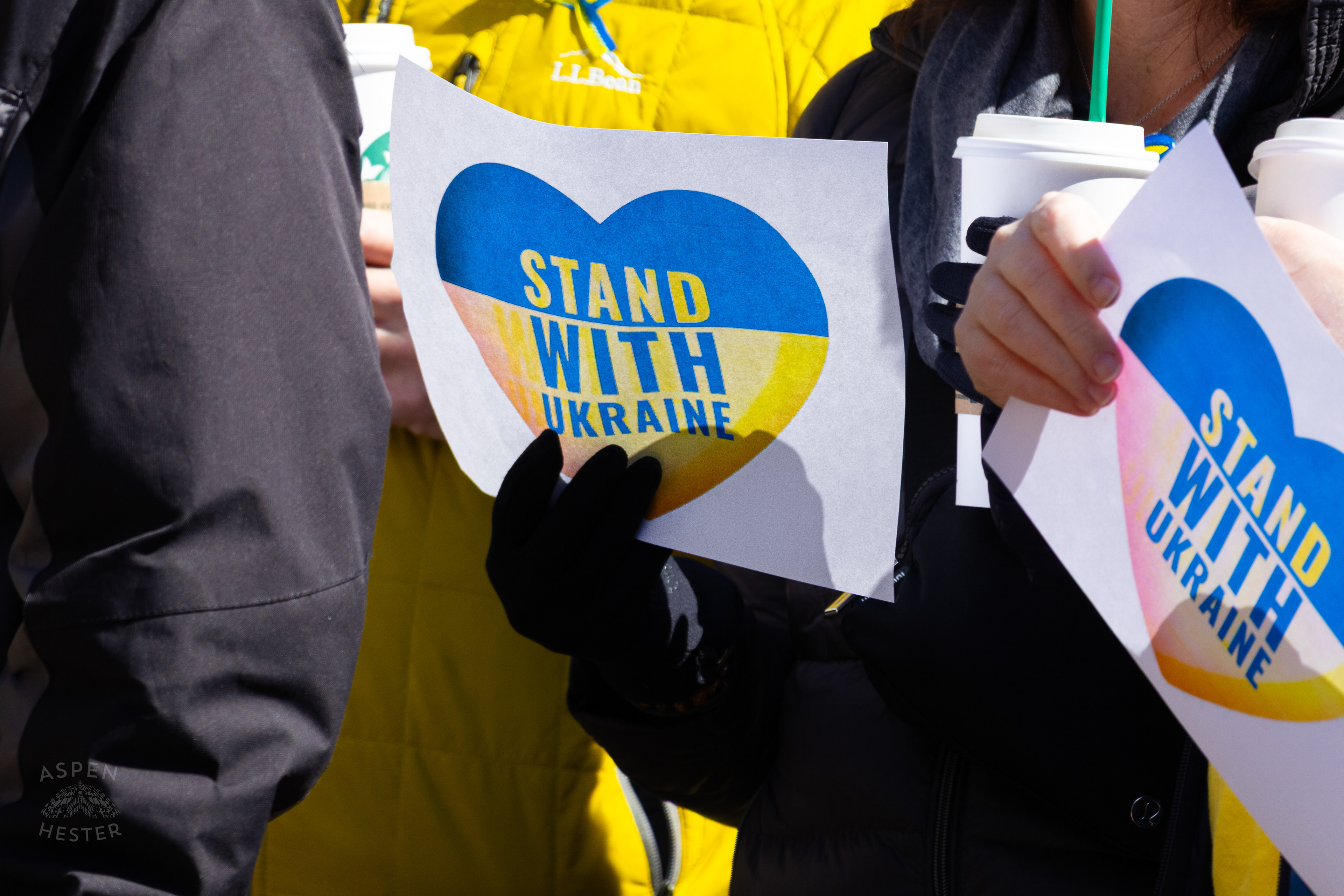 Louisvillians Insisting They “Stand With Ukraine” as The Community Rallies in Support of Ukraine. March 2nd, 2025/Aspen Hester