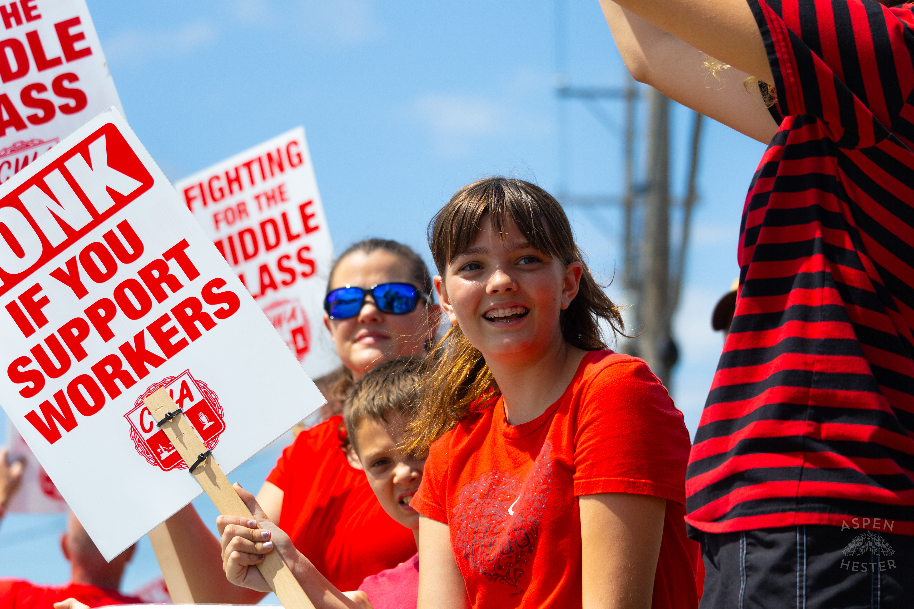 Children Supporting Members of The Communication Workers of America Union Strike Against AT&T for Fair Pay and Benefits. August 18th, 2024/Aspen Hester