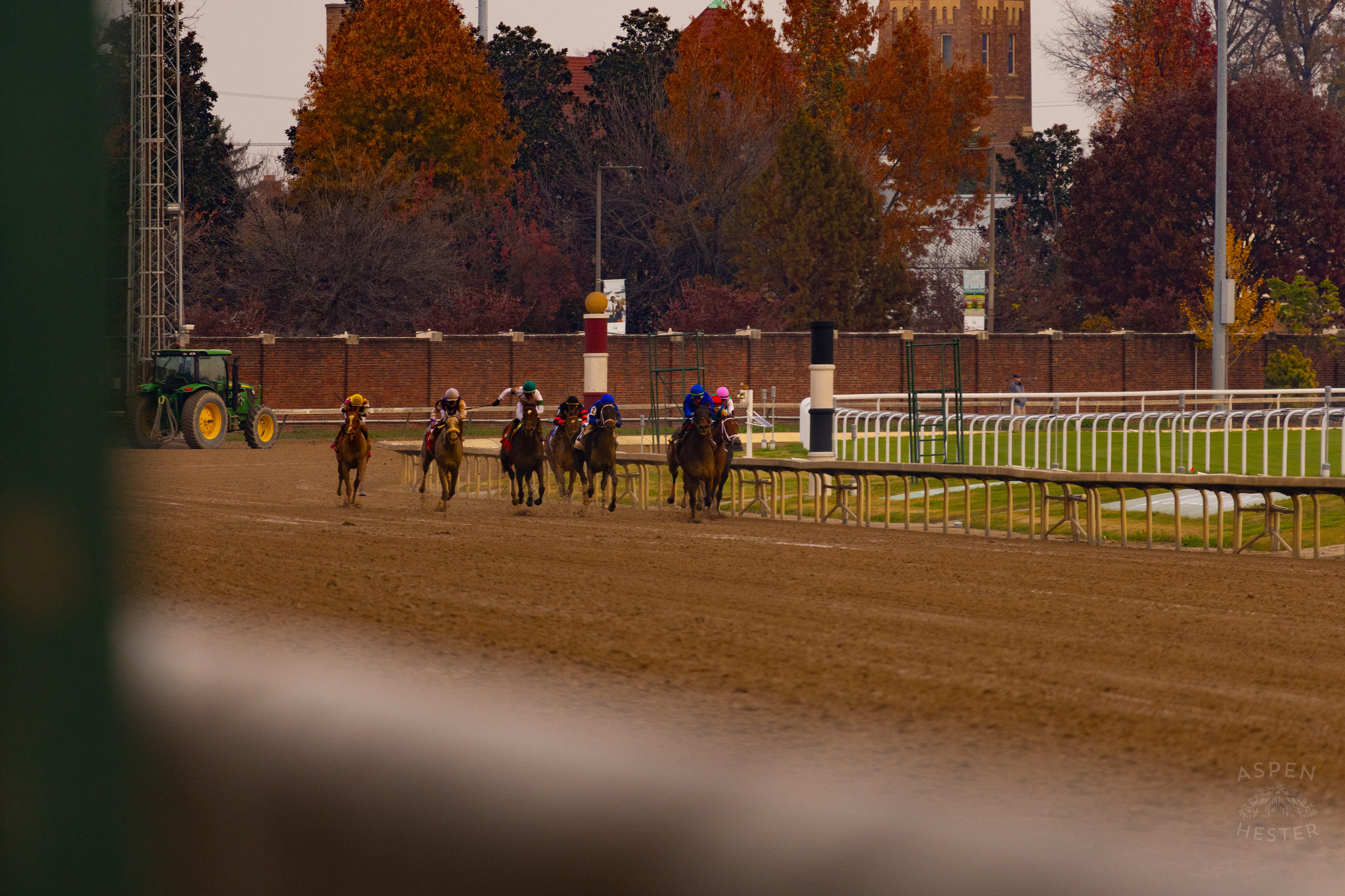 Horses and Jockeys Running in Race 9 During The Thanksgiving Day Festivities At Churchill Downs. November 28th, 2024/Aspen Hester