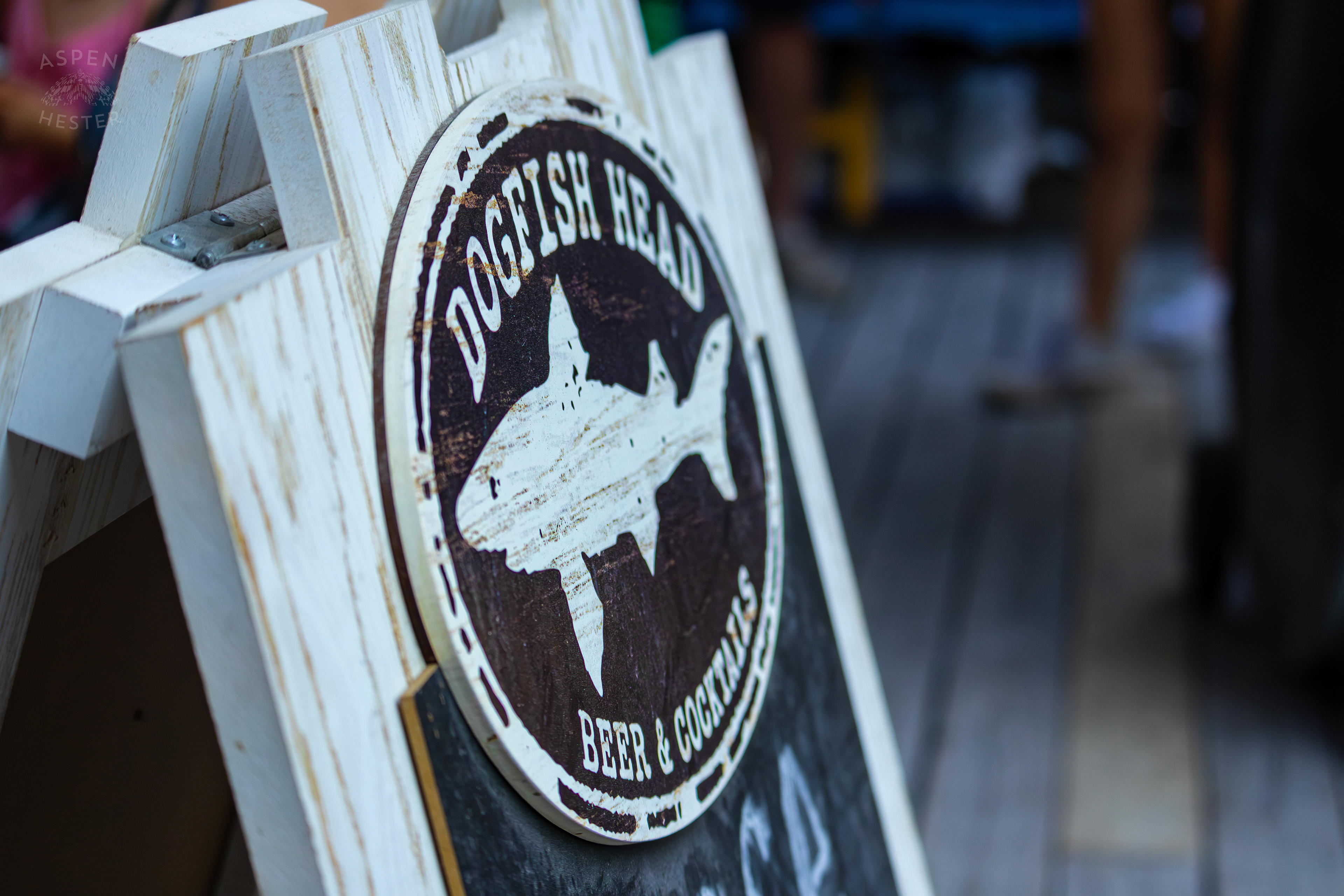 Dogfish Head Beer and Cocktail Sign at Huc-A-Poos Bites and Booze on Tybee Island Georgia. June 25th, 2024/Aspen Hester