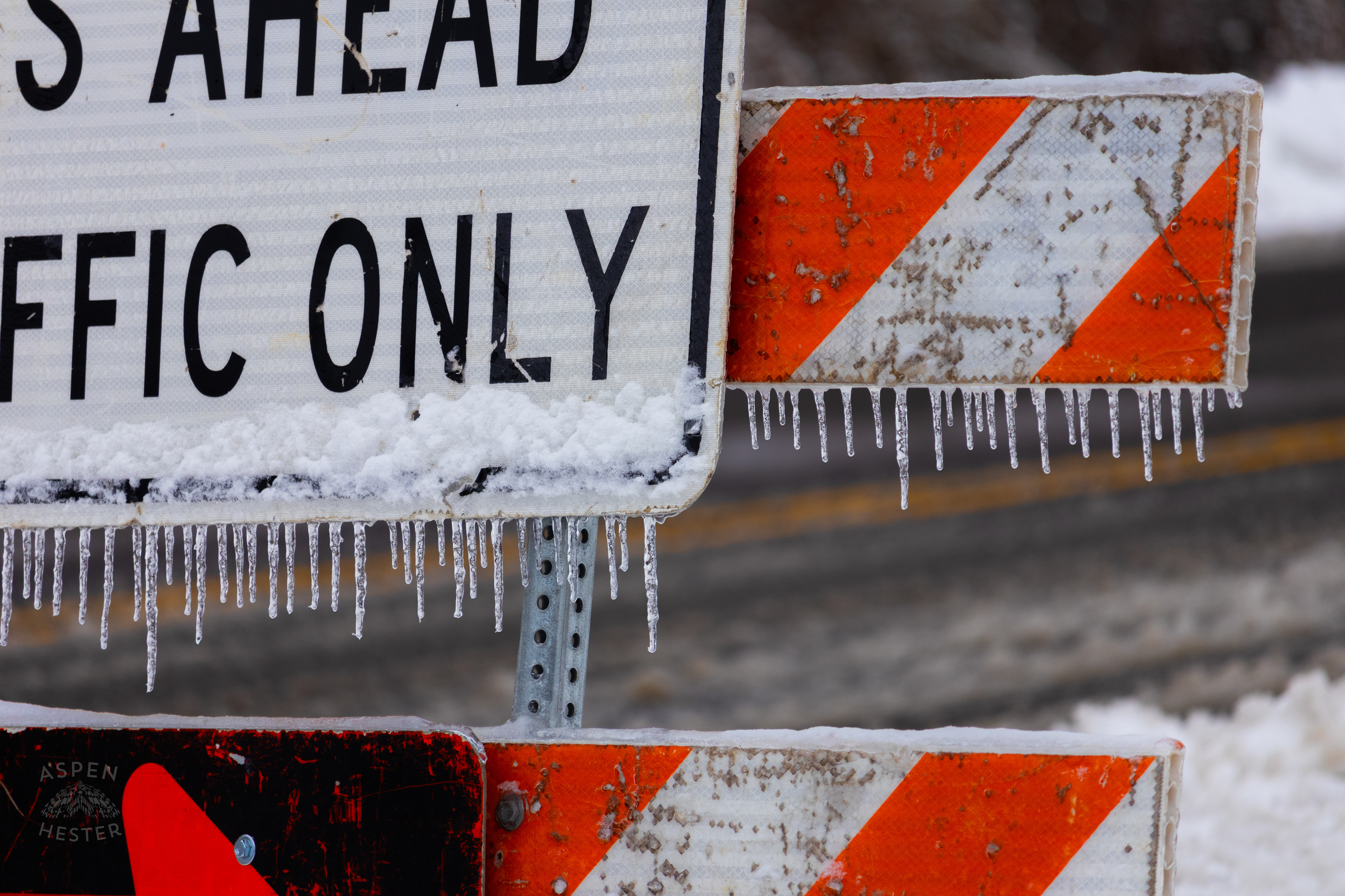 Icicles Covering A Road Closed Sign, Blocking Off Arnoldtown Road As LG&E Crews Work to Restore Power to Customers in Waverly Hill After Outages Caused by Winter Storm Blair. January 6th, 2025/Aspen Hester