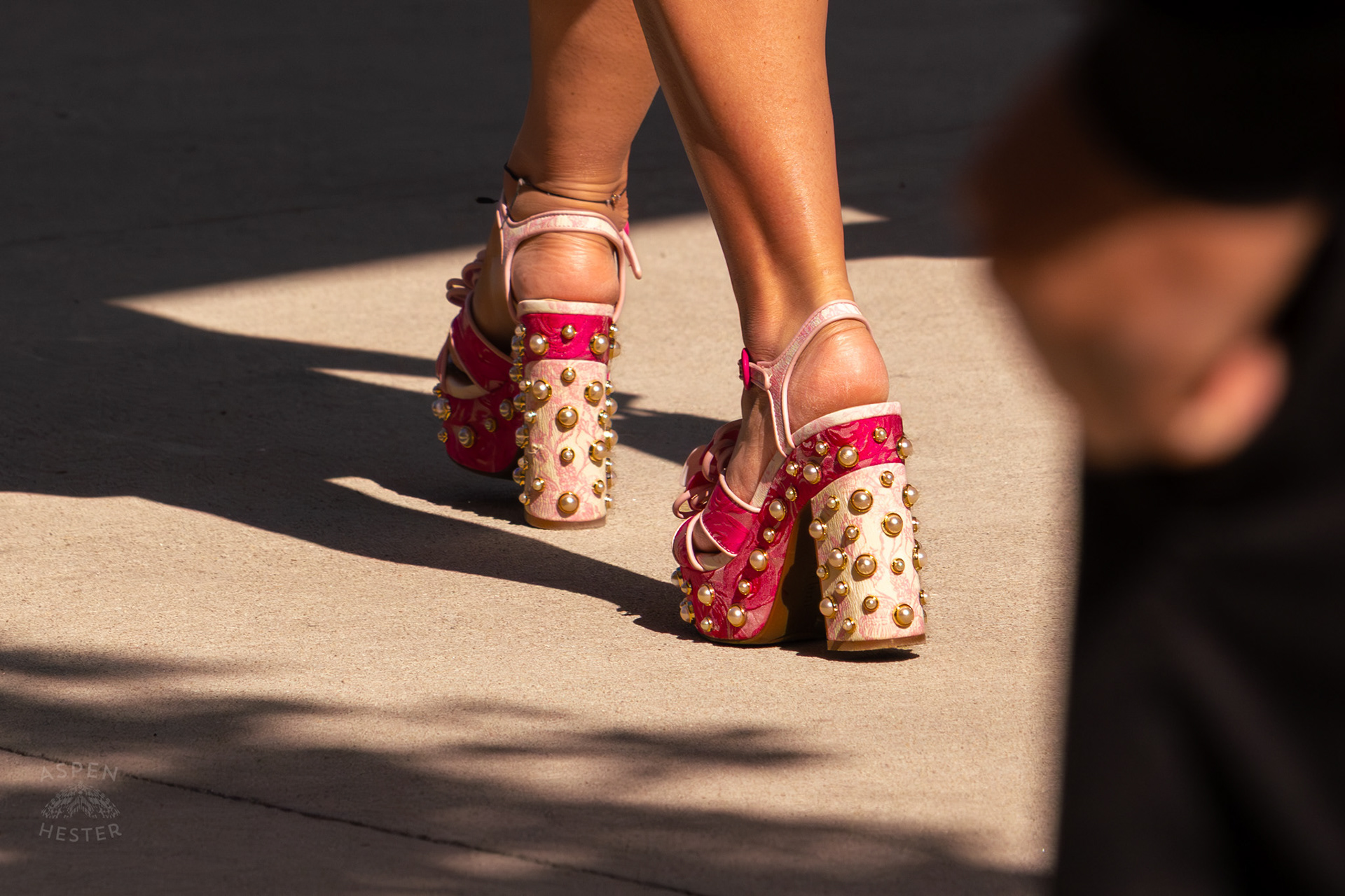 Pearl Fashion Near The Churchill Downs Grand Stands During Thurby. April 30th, 2026/Aspen Hester