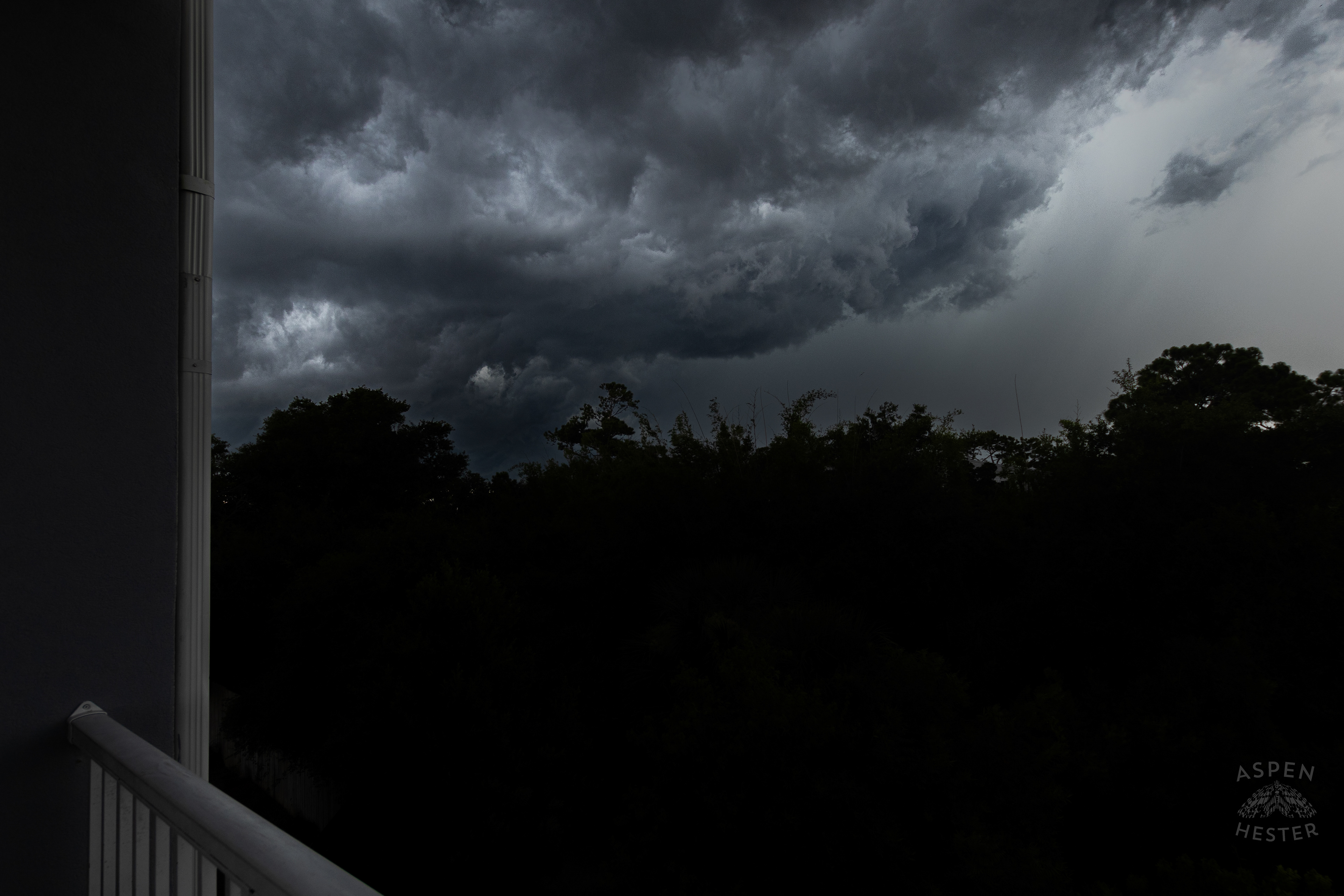 A Thunderstorm Rolls Over Tybee Island Georgia. June 27th, 2024/Aspen Hester