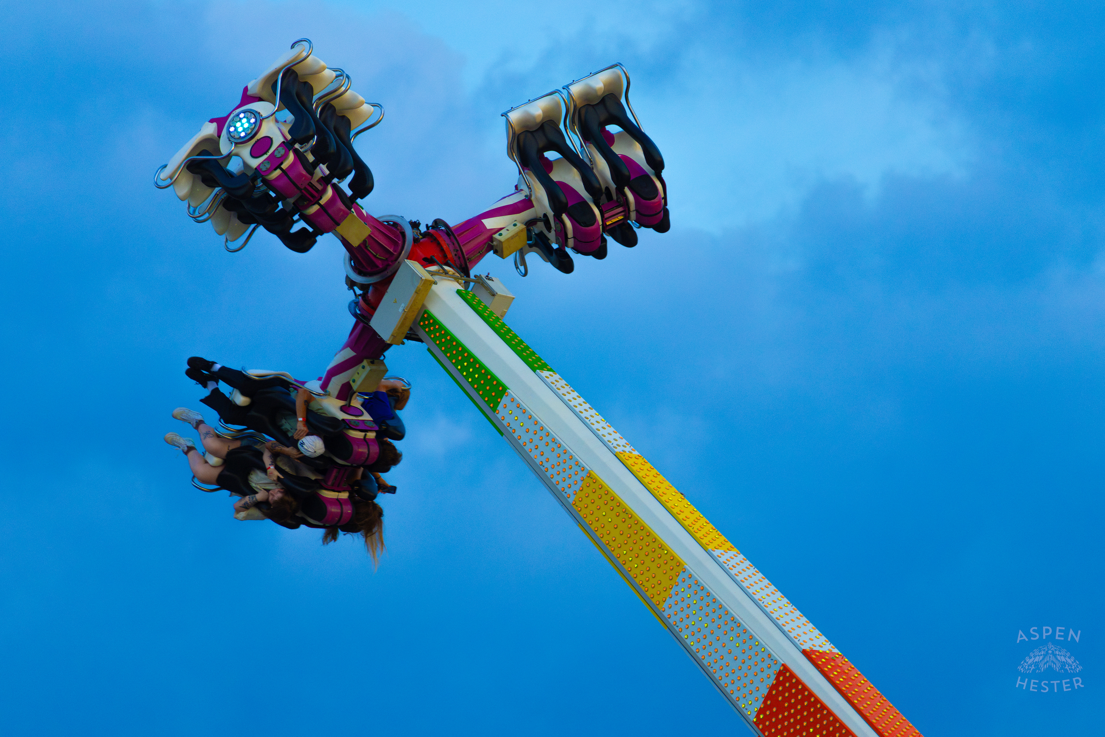 Fair Goers Spinning Around The Sky in the Nemeses 360 at The 120th Kentucky State Fair. July 15th, 2024/Aspen Hester