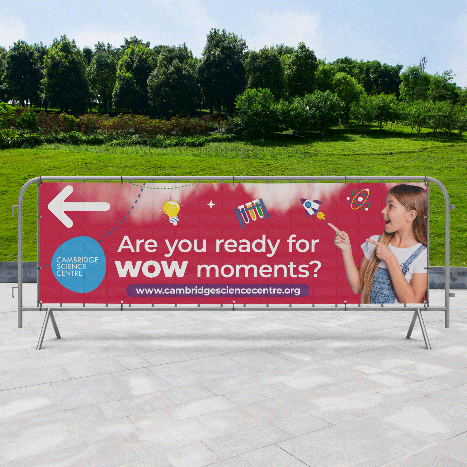 OOH – Wayfinding signage on the way to the centre