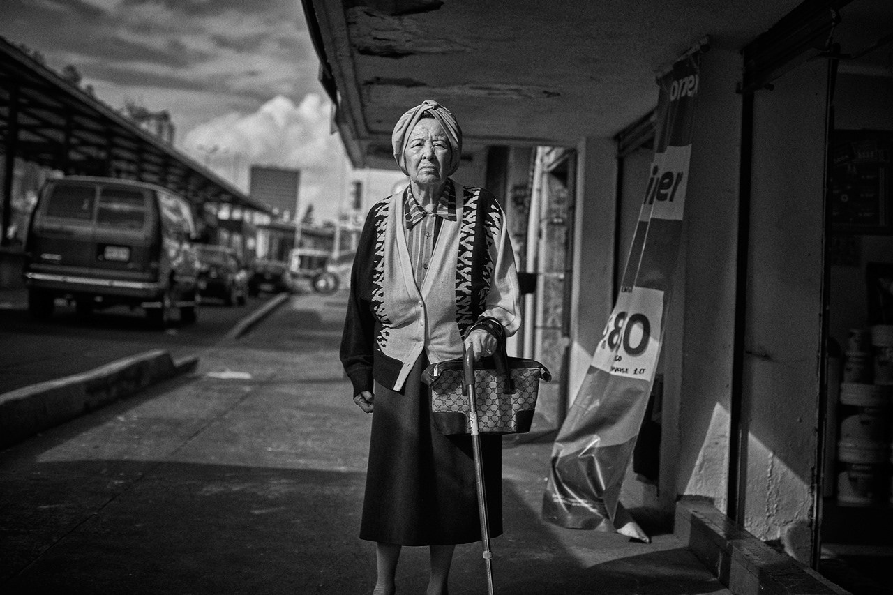Dame avec une canne, Mexico DF, Mexique, 2014