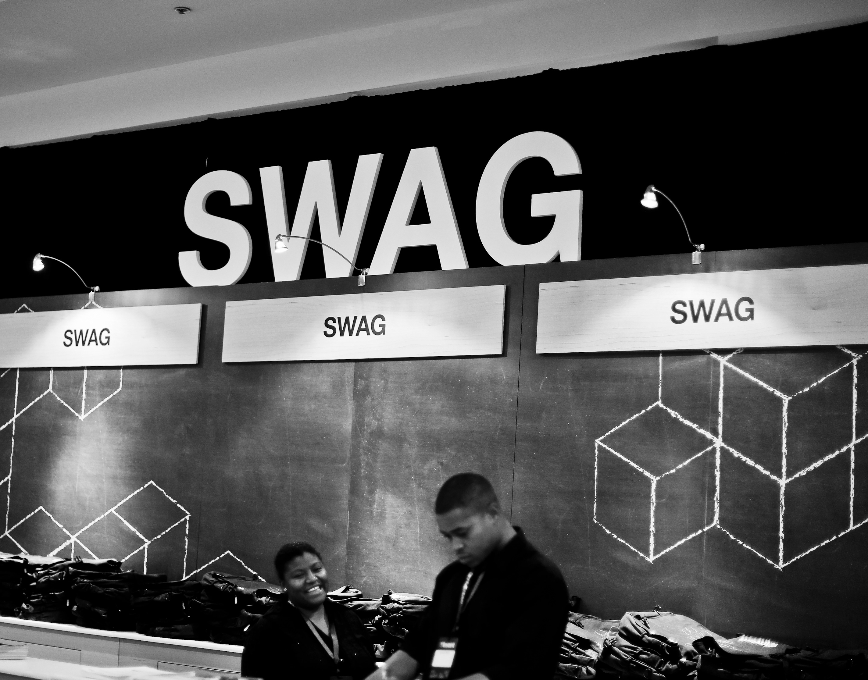 swag-prod.s3.us-east-2.aws.com/images/643483