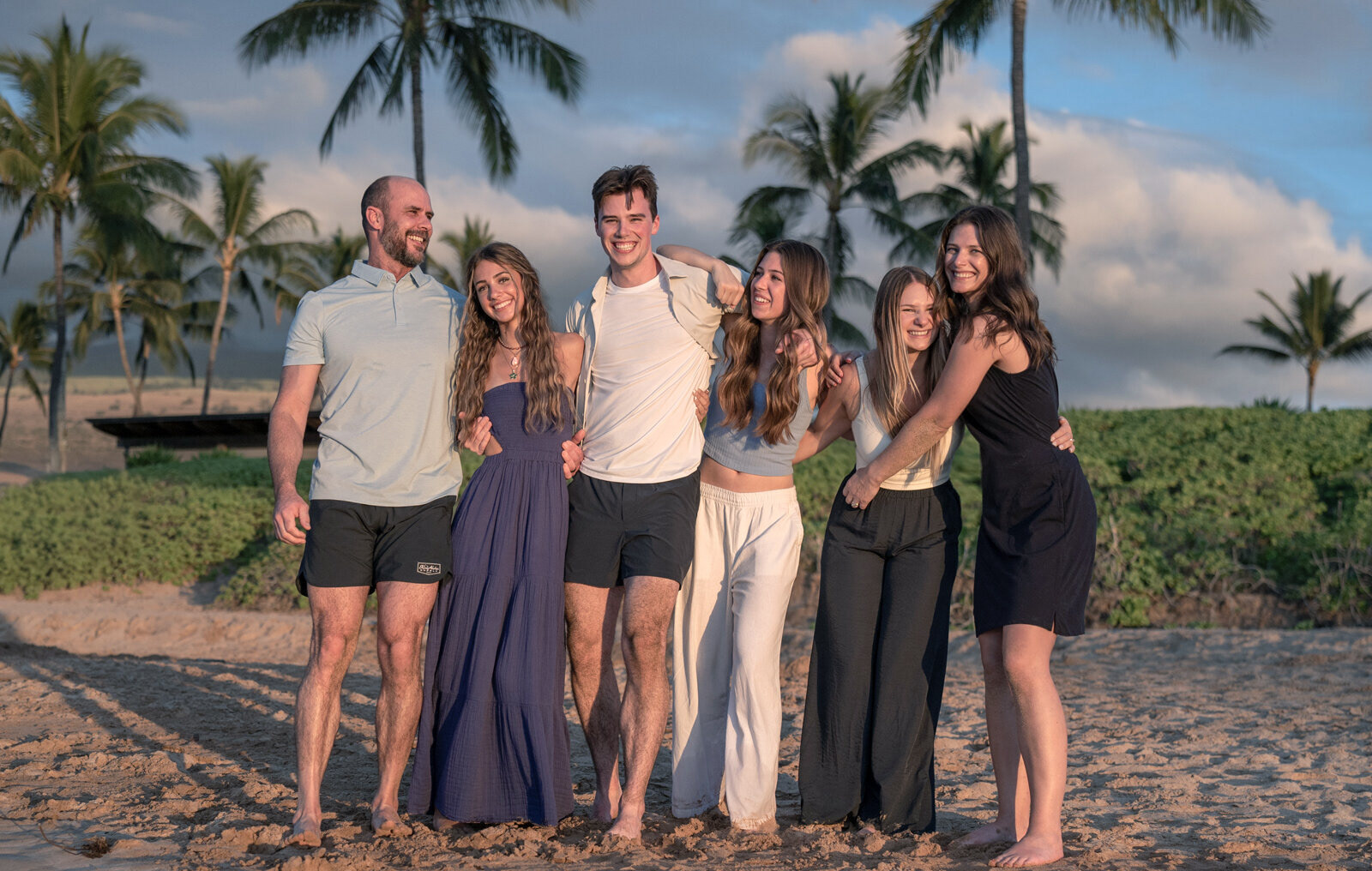 OAHU FAMILY PHOTOGRAPHERS FOR TIMELESS FAMILY PORTRAITS