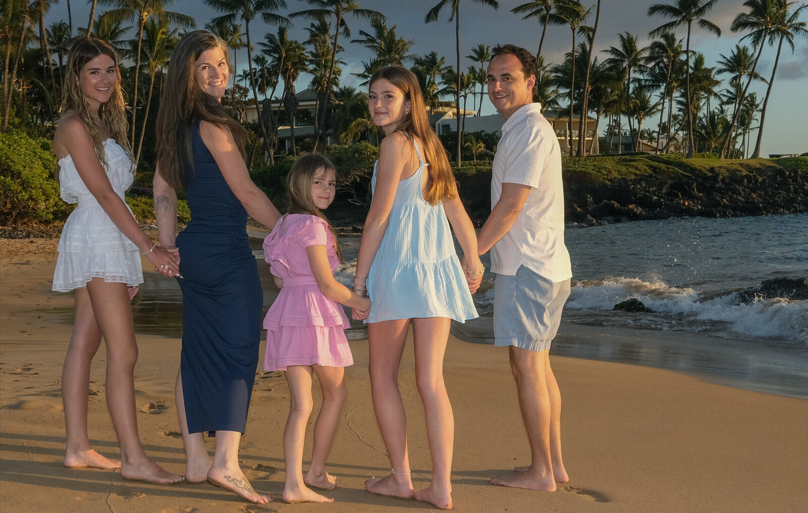 	OAHU FAMILY PHOTOGRAPHERS FOR CLEAN AND CLASSIC IMAGES