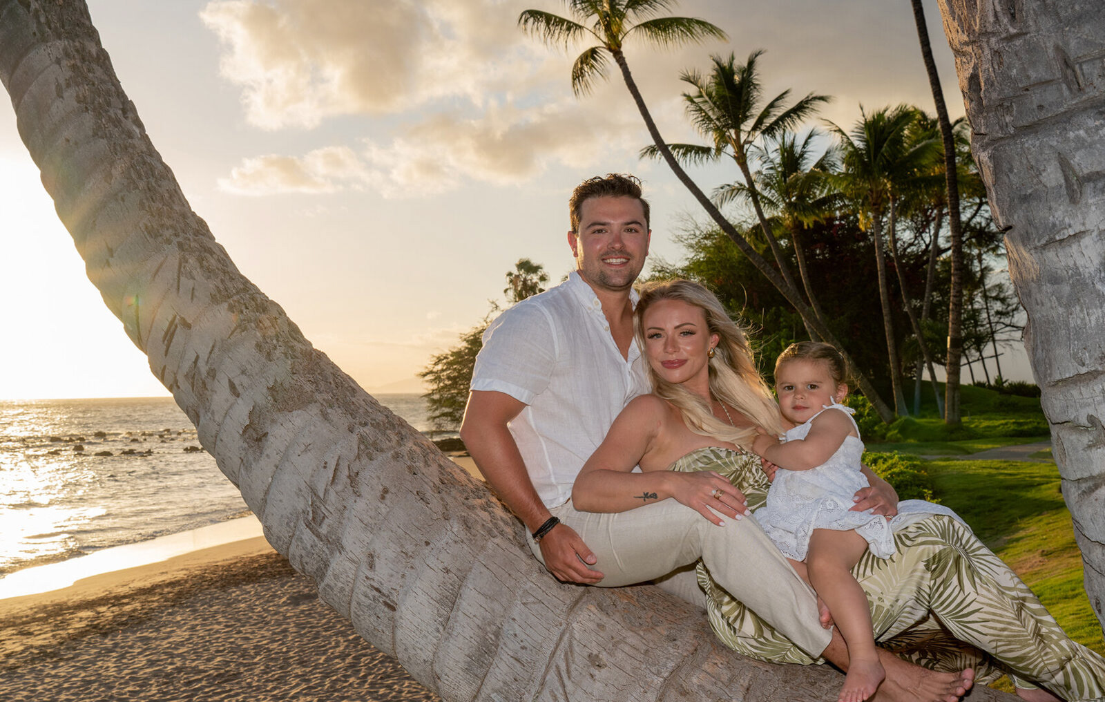 RELAXED AND FUN FAMILY PHOTOS ON OAHU