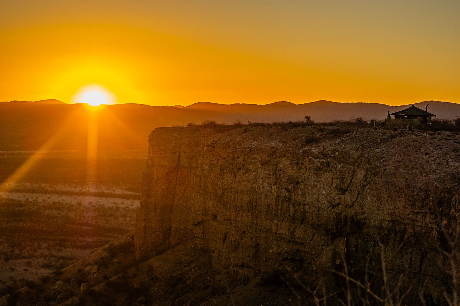 Zonsondergang nabij Vingerklip lodge -Damaraland,Outjo