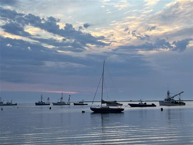 Liza Weinberger, Hathaway Brown School, Grade 11, 5:00 AM, Photography, Educator: Shelly Ahern, Silver Key
