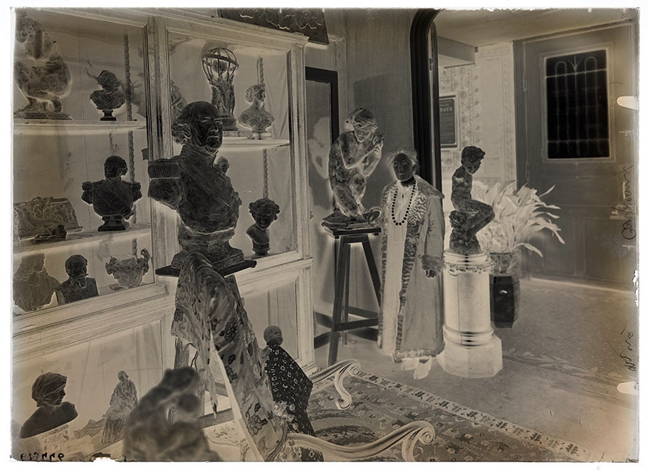 Négatif sur verre au collodion. Collection Roger-Viollet © julien Vidal / Roger-Viollet