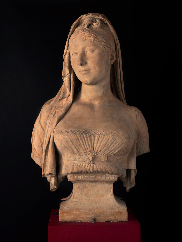 Joseph Chinard (1756-1813). "Buste présumé de Juliette Récamier". Juliette Récamier (Lyon, 1777-Paris, 1849). Sculpture Marbre. XVIIIe siècle. Paris, musée Cognacq-Jay. © Julien vidal / Roger-Viollet