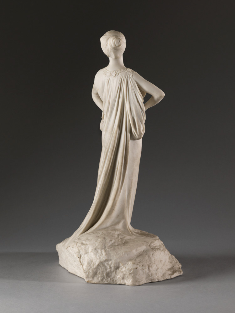 Théodore Louis Auguste Rivière (1857-1912), auteur du modèle."Le dédain". Biscuit (porcelaine) de la manufacture de Sèvres. 1903. Musée des Beaux-Arts de la Ville de Paris, Petit Palais. © Julien vidal / Roger-Viollet