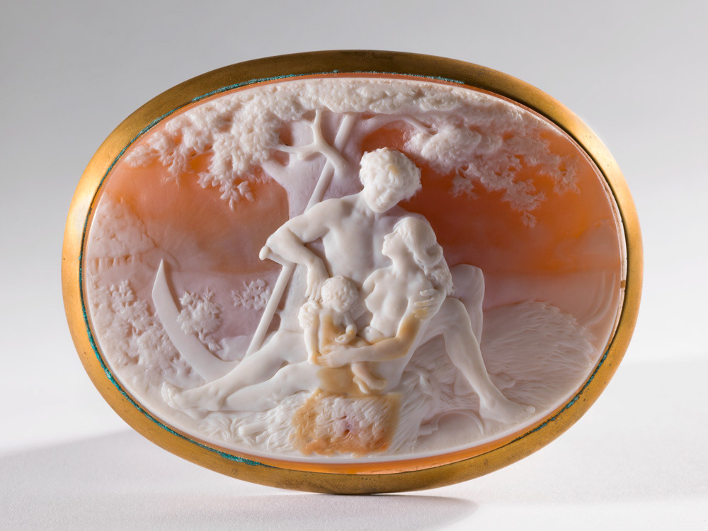 Tonnellier, Georges. "Le repos du moissonneur". Camée sur sardonyx à trois couches, monture en cuivre. 1890. Musée des Beaux-Arts de la Ville de Paris, Petit Palais. © Julien vidal / Roger-Viollet