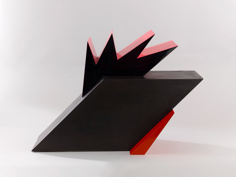 SQUATRITI Fausta. "Tropicale". Fer oxydé et fer laqué. 1969. Paris, musée d'Art moderne. © Julien vidal / Roger-Viollet