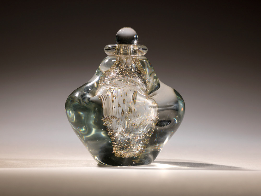 MARINOT Maurice. "Flacon". Verre. vers 1936. Paris, musée d'Art moderne. © Julien vidal / Roger-Viollet