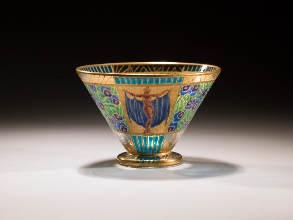 HEILIGENSTEIN Auguste Claude. "Coupe". Verre émaillé. vers 1928. Paris, musée d'Art moderne. © Julien vidal / Roger-Viollet