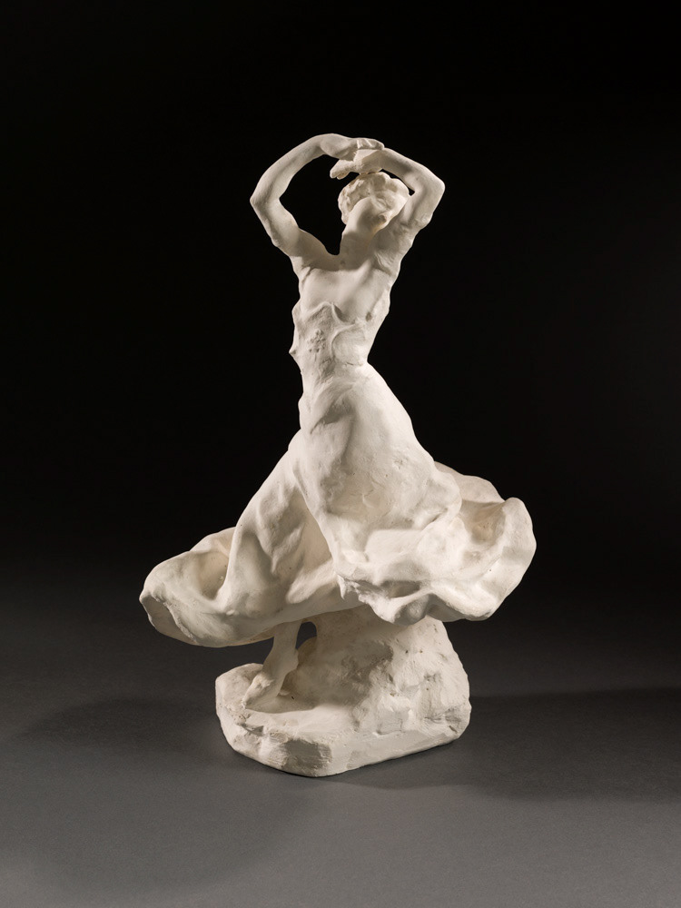 Dejean, Louis. "Danseuse, les bras au dessus de la tête". Plâtre. 1900. Musée des Beaux-Arts de la Ville de Paris, Petit Palais. © Julien vidal / Roger-Viollet