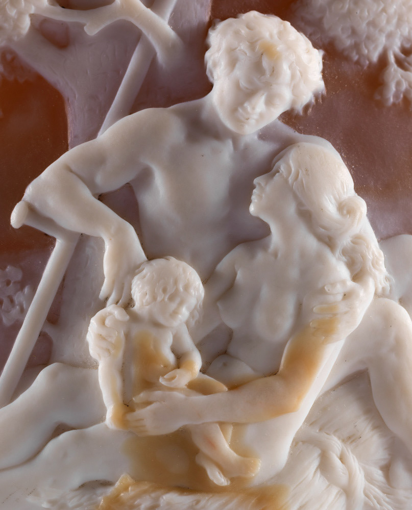 Tonnellier, Georges. "Le repos du moissonneur". Camée sur sardonyx à trois couches, monture en cuivre. 1890. Musée des Beaux-Arts de la Ville de Paris, Petit Palais. © Julien vidal / Roger-Viollet