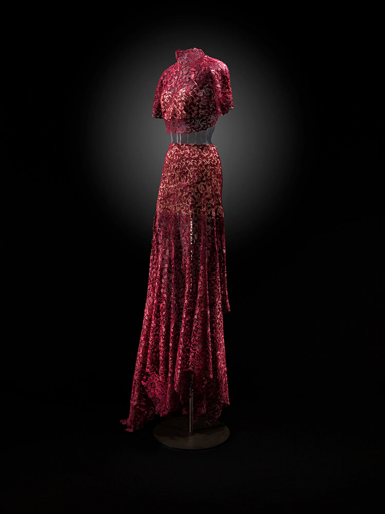 ALAÏA - Couture - Automne-hiver 2016 © Julien Vidal / Fondation Azzedine Alaïa