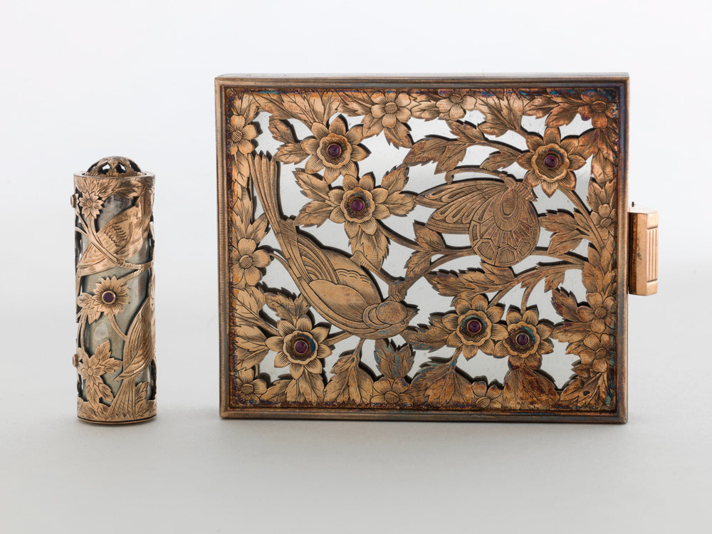 Frédéric Boucheron (1830-1902). Nécessaire. Or, argent, rubis. Vers 1950. Musée des Beaux-Arts de la Ville de Paris, Petit Palais. © Julien vidal / Roger-Viollet