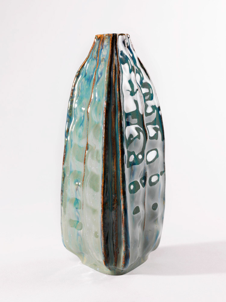 Carrière, Ernest. "Vase Graine". Grès émaillé. Musée des Beaux-Arts de la Ville de Paris, Petit Palais. © Julien vidal / Roger-Viollet