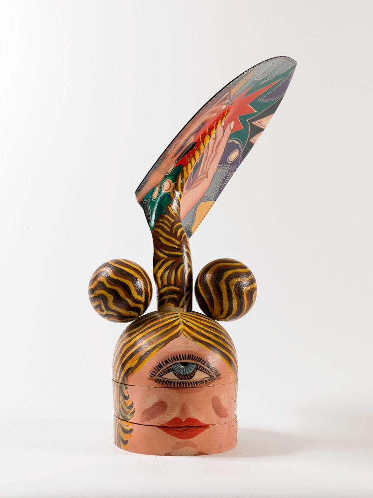 BAT-YOSEF Myriam (GUDMUNDSSON Myriam, dit). "Déméter". Bois, fer, liège, peinture acrylique. 1985. Paris, musée d'Art moderne. © Julien vidal / Roger-Viollet