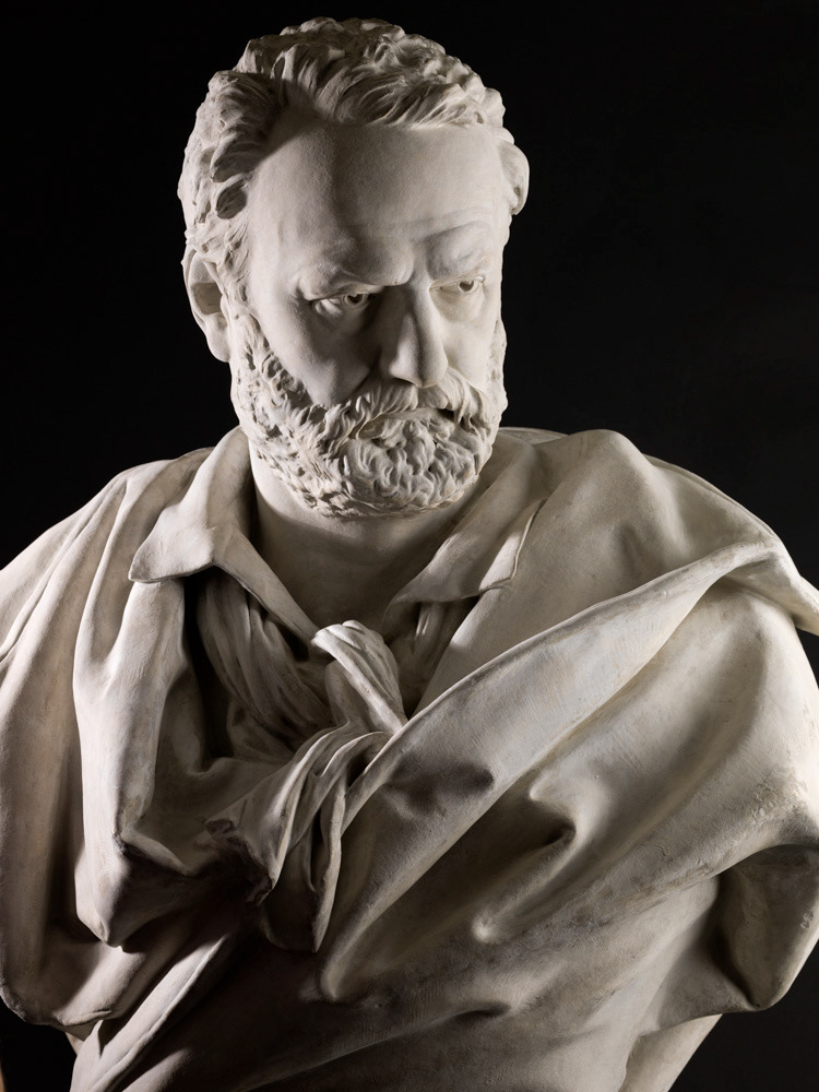Schoenewerk, Alexandre. "Victor Hugo". Plâtre. 1879. Paris, Maison de Victor Hugo. © Julien vidal / Roger-Viollet
