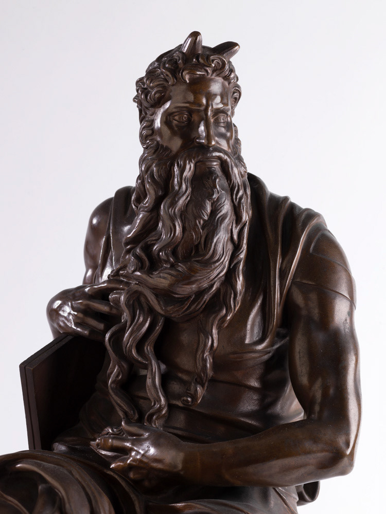 Michel-Ange (1475-1564). "Moïse". Bronze. 1475. Paris, Maison de Victor Hugo. © Julien vidal / Roger-Viollet