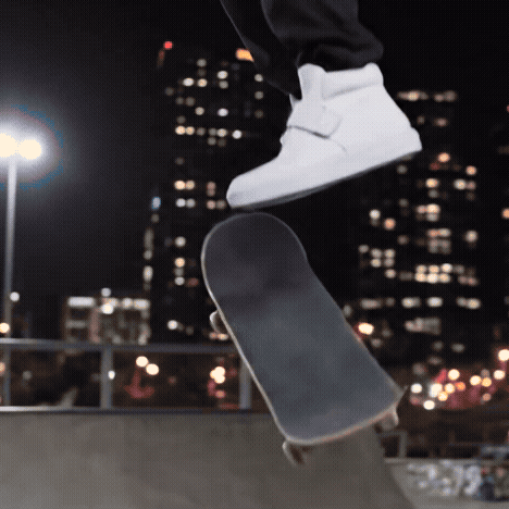 Sneaker spinning animation
