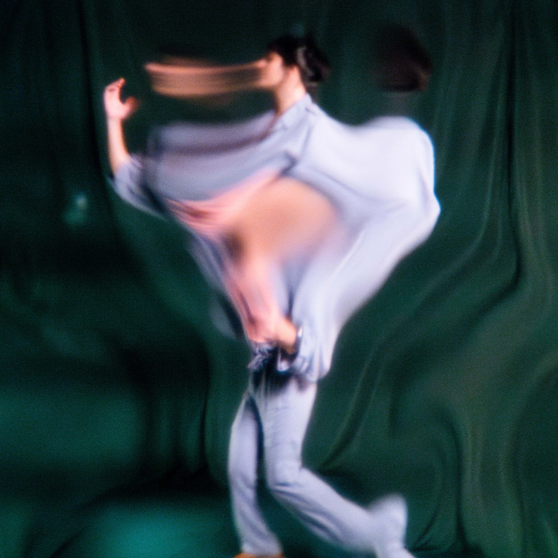 Clara Castro | Promo "Enquanto os Homens Dormem" - 2023