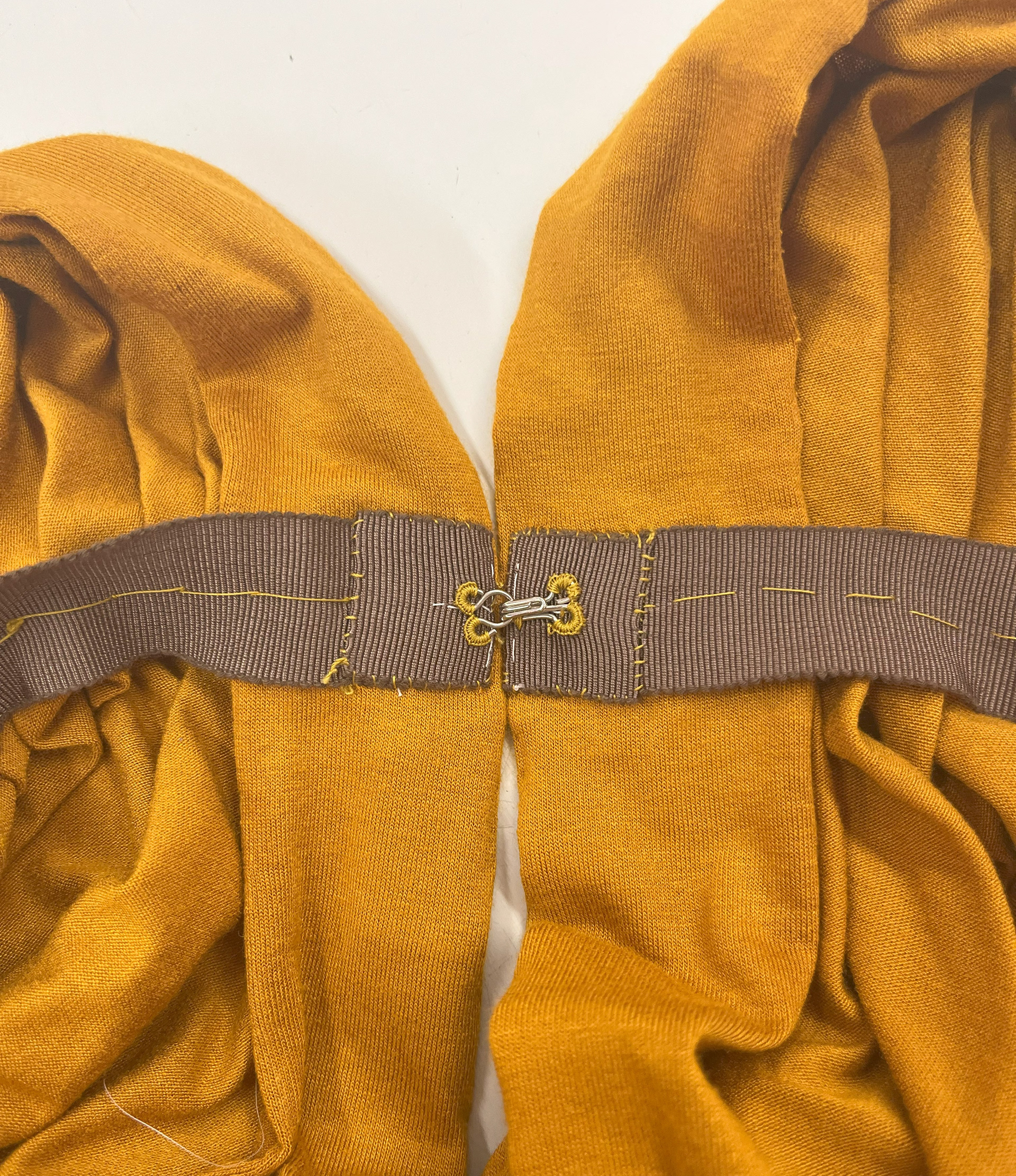 Center Front Eyelet Closure