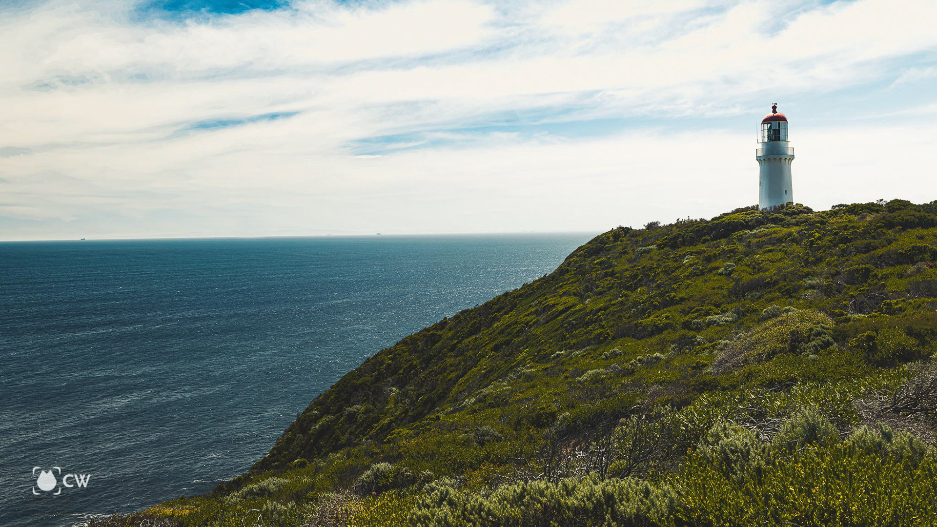A nice day out to Cape Schanck with the sun laundering itself up high on the sky, light cloud and medium wind made interesting shot.Hôm nay là một ngày cực kỳ đẹp trời để ra biển nha mọi người ơi. Đây là lần thứ 3 mình quay lại đây, cũng là lần mình đi xa nhất. Hic đôi giày đi địa hình mua để chuẩn bị đi Nhật năm ngoái nằm đó cả năm, bây giờ lôi ra đi luôn. #Cwcat #landscape #landscapes #landscapephotography #nature #naturephotography #photography #photographers #canophotography #view #sightseeing #citytrip #trip #landscape_capture #landscape_photography #landscapephoto #australiagram #Melbourne #melbournephotographer #australiagram #australia #australiaphotographer