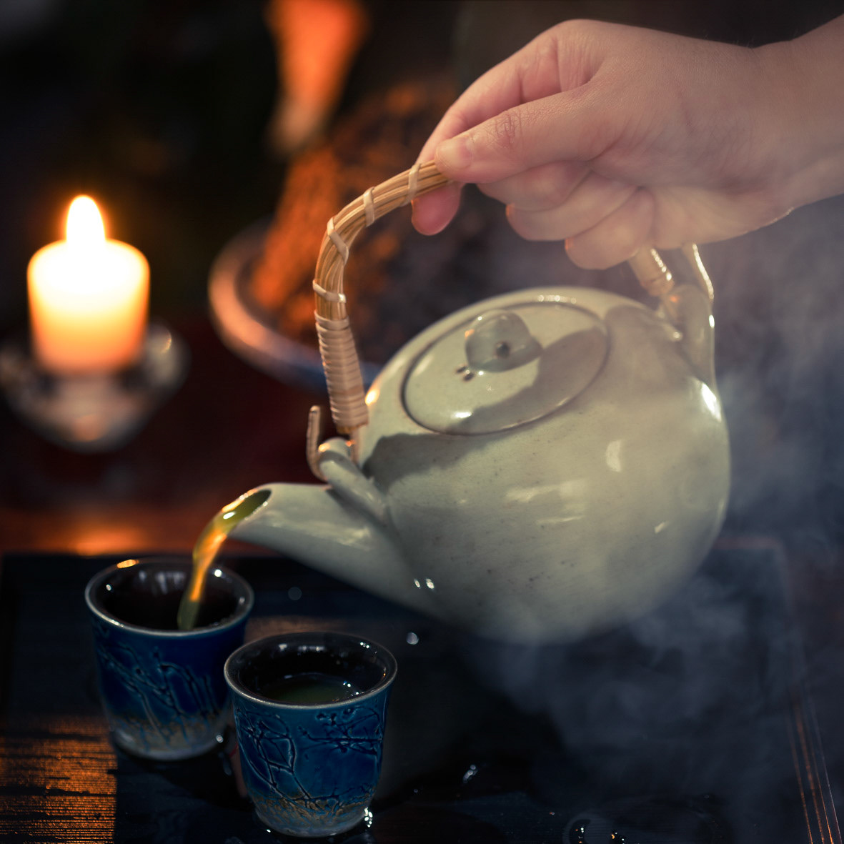 The project is a series of images documenting the atmosphere of Mid-autumn festival, an annual tradition of Vietnamese and Asian people to celebrate a bountiful harvest season.