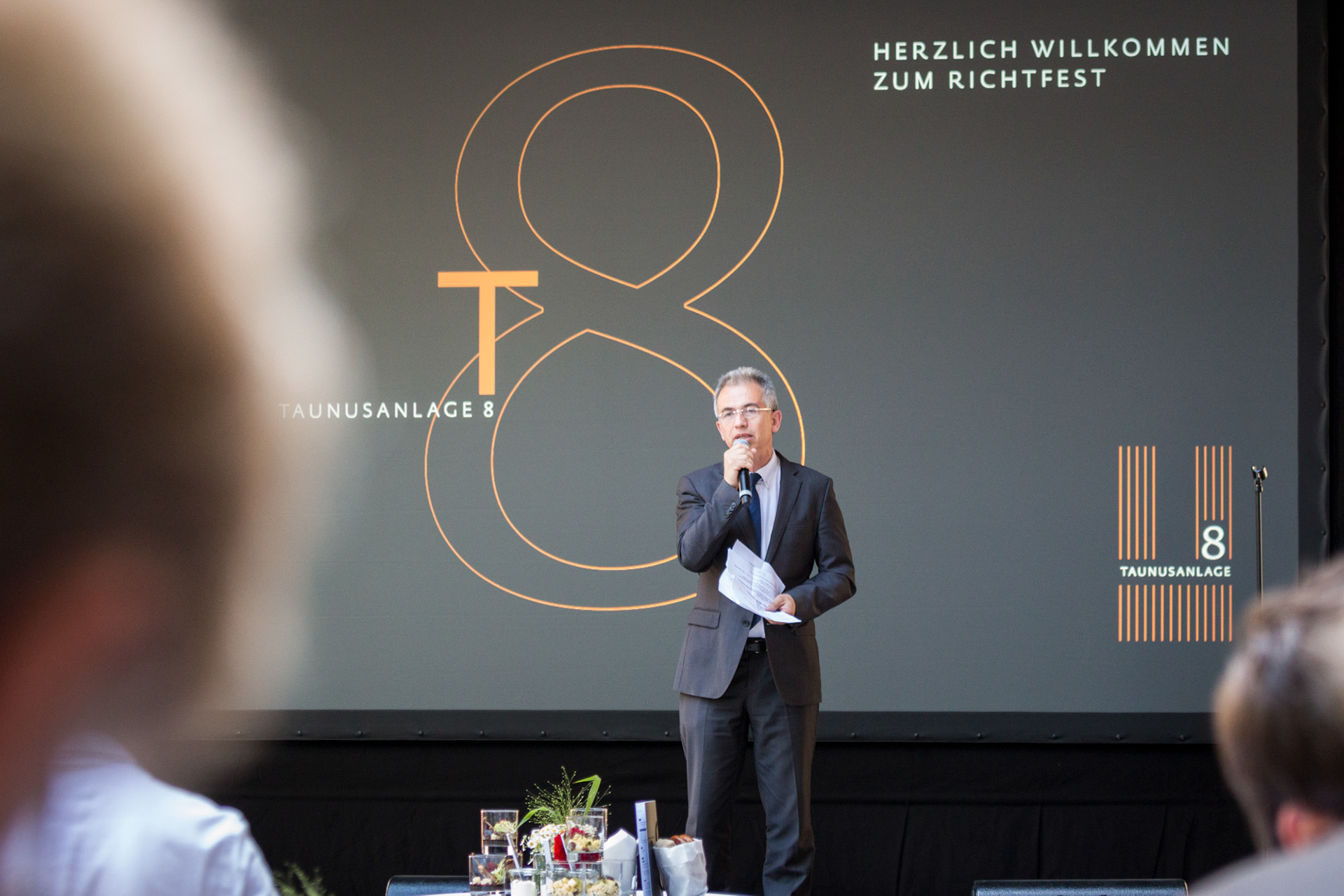 Fotodokumentation vom Bau des Hochhauses Taunusanlage 8 in Frankfurt am Main für Credit Suisse