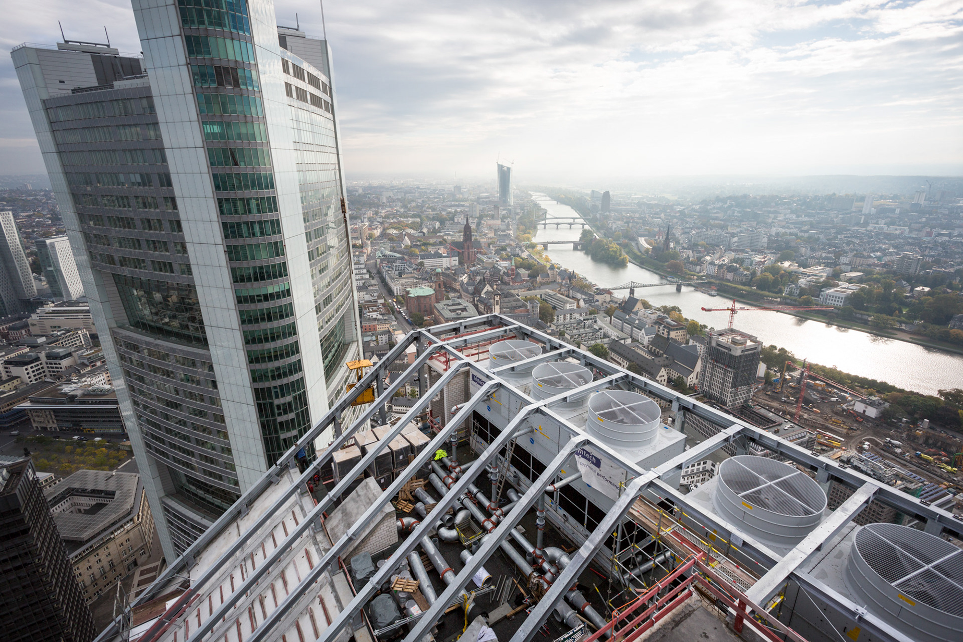 Fotodokumentation vom Bau des TaunusTurms für Tishman Speyer