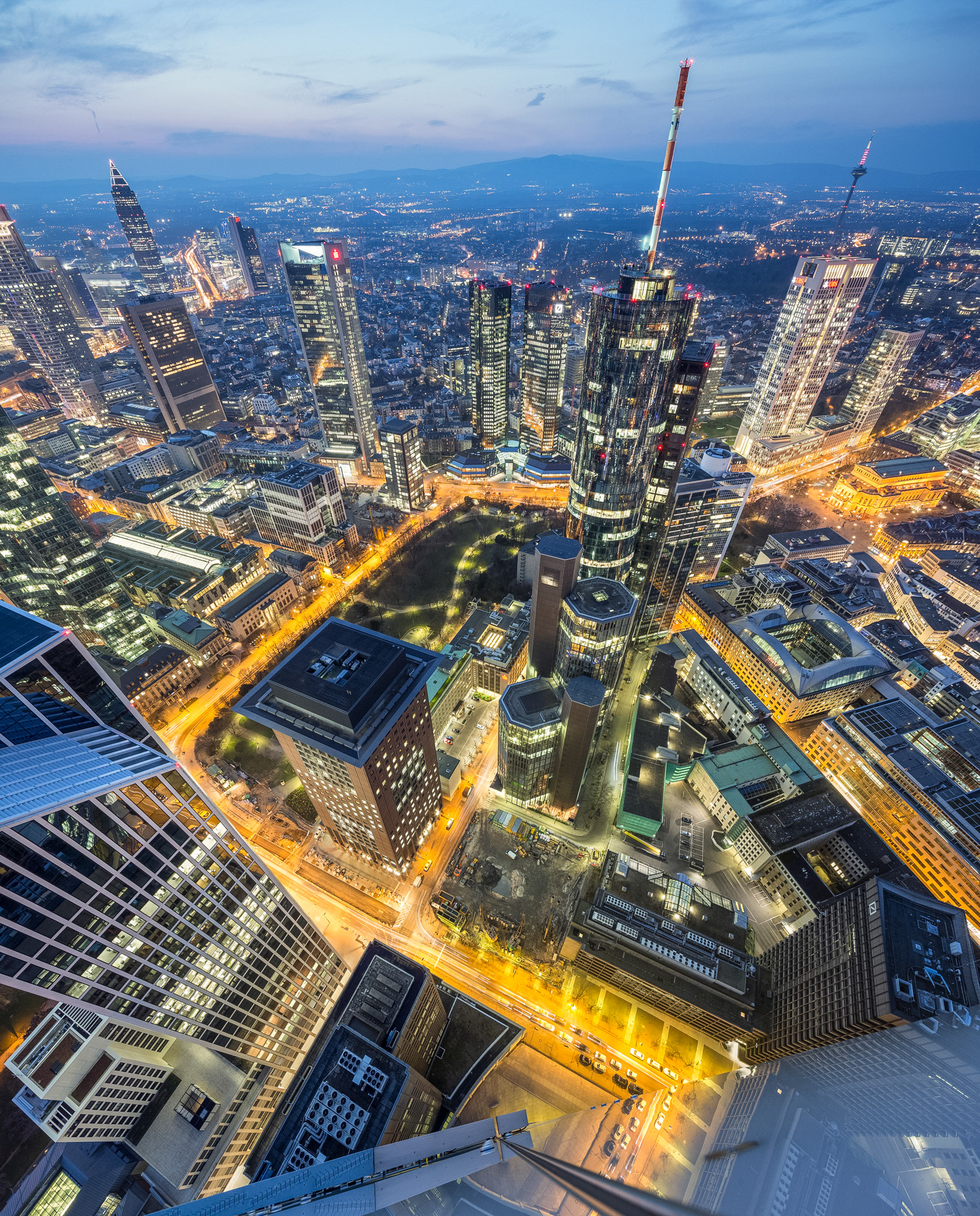 Fotodokumentation vom Bau des OmniTurms für Tishman Speyer