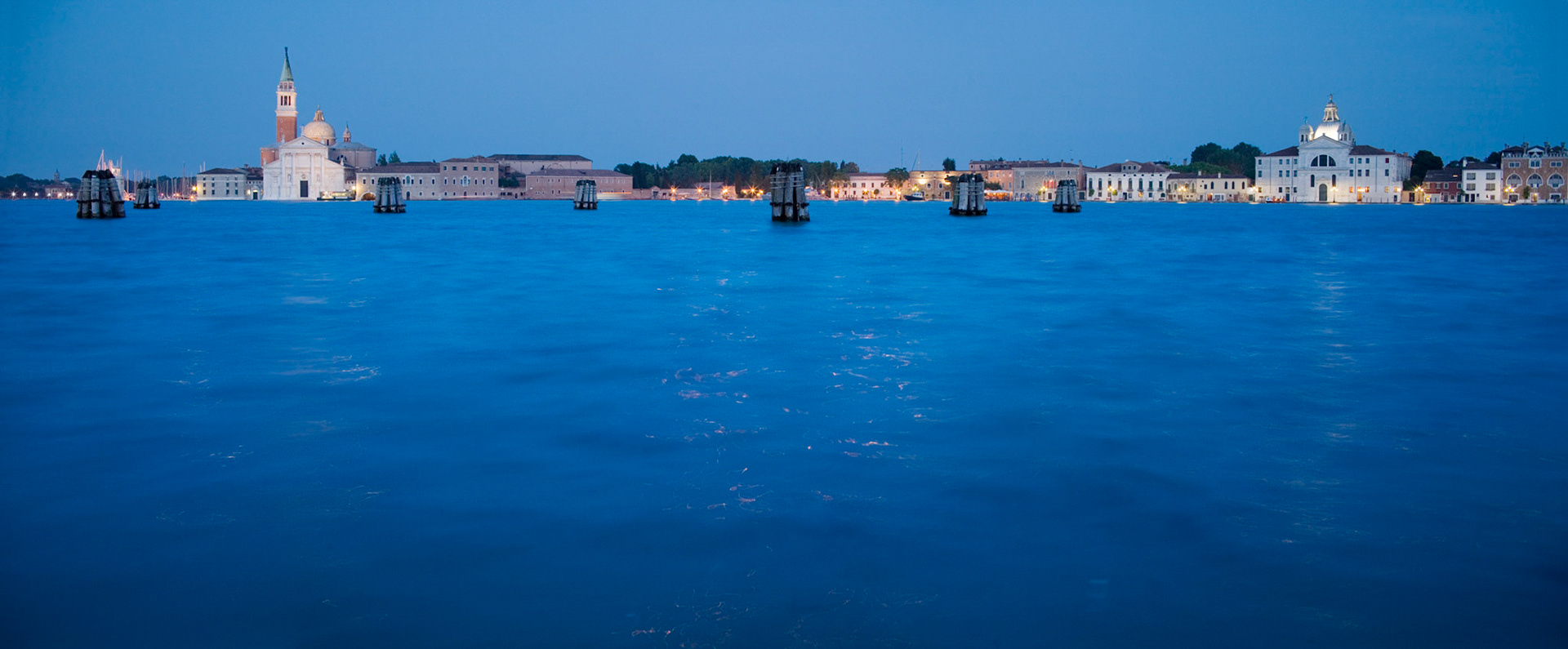 Blick auf Guidecca mit St. Giorgio di Maggiore und Chiesa del Santissimo Redentore, Venedig