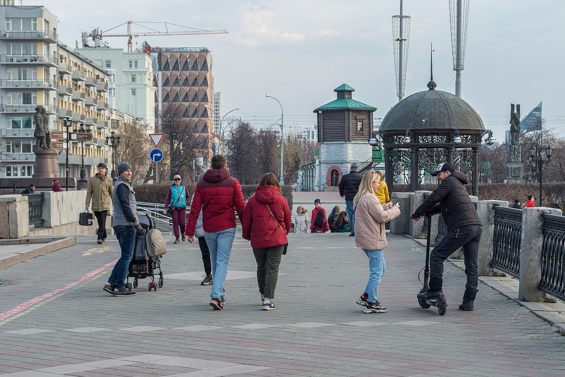 Новости екатеринбурга самоизоляция. Горожане Екатеринбург. Екатеринбург люди на улице. Жители Екатеринбурга. Жители города.