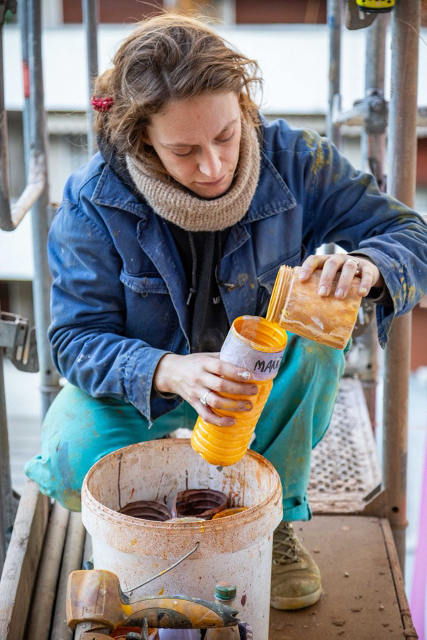 L'équipe d'Hypermur sur le chantier de Léa Belooussovitch pour la Ville de Paris. Photo : ©Collectif Le Réseau pour Hypermur