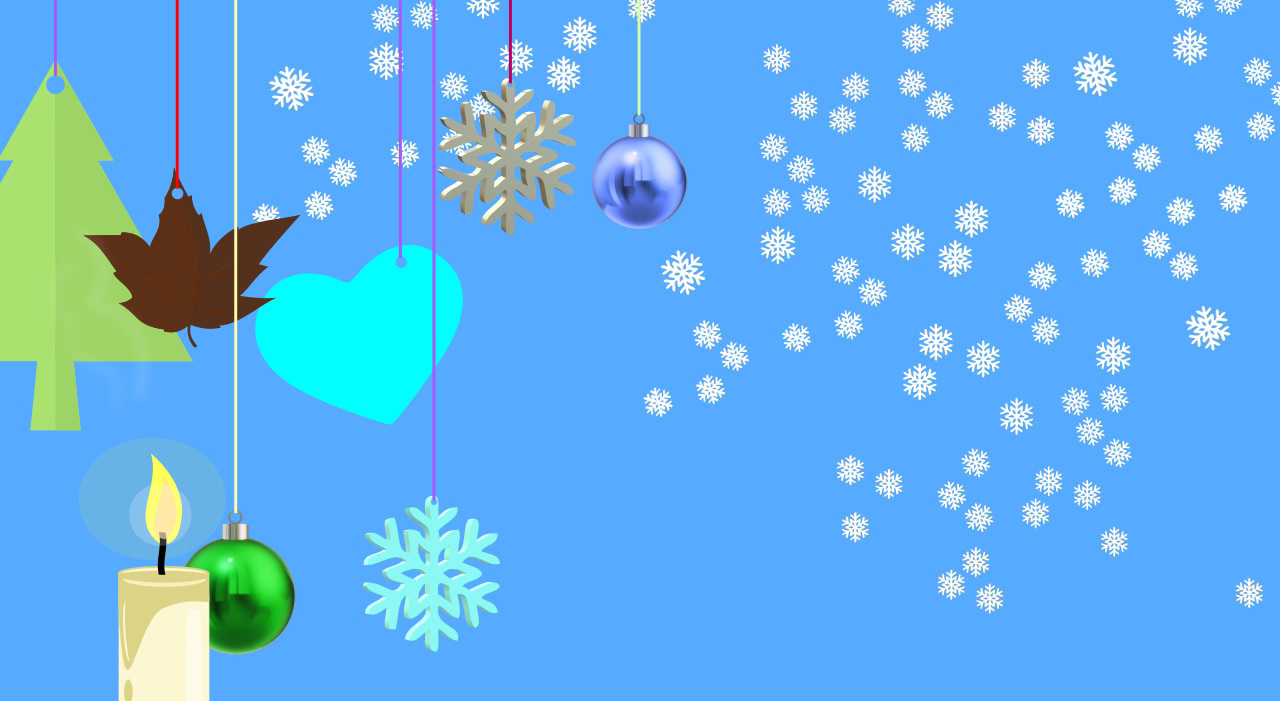 Corazones, bolas navideñas, hojas secas, velas, copos de nieve y árboles de Navidad bajo el cielo azul nevando.