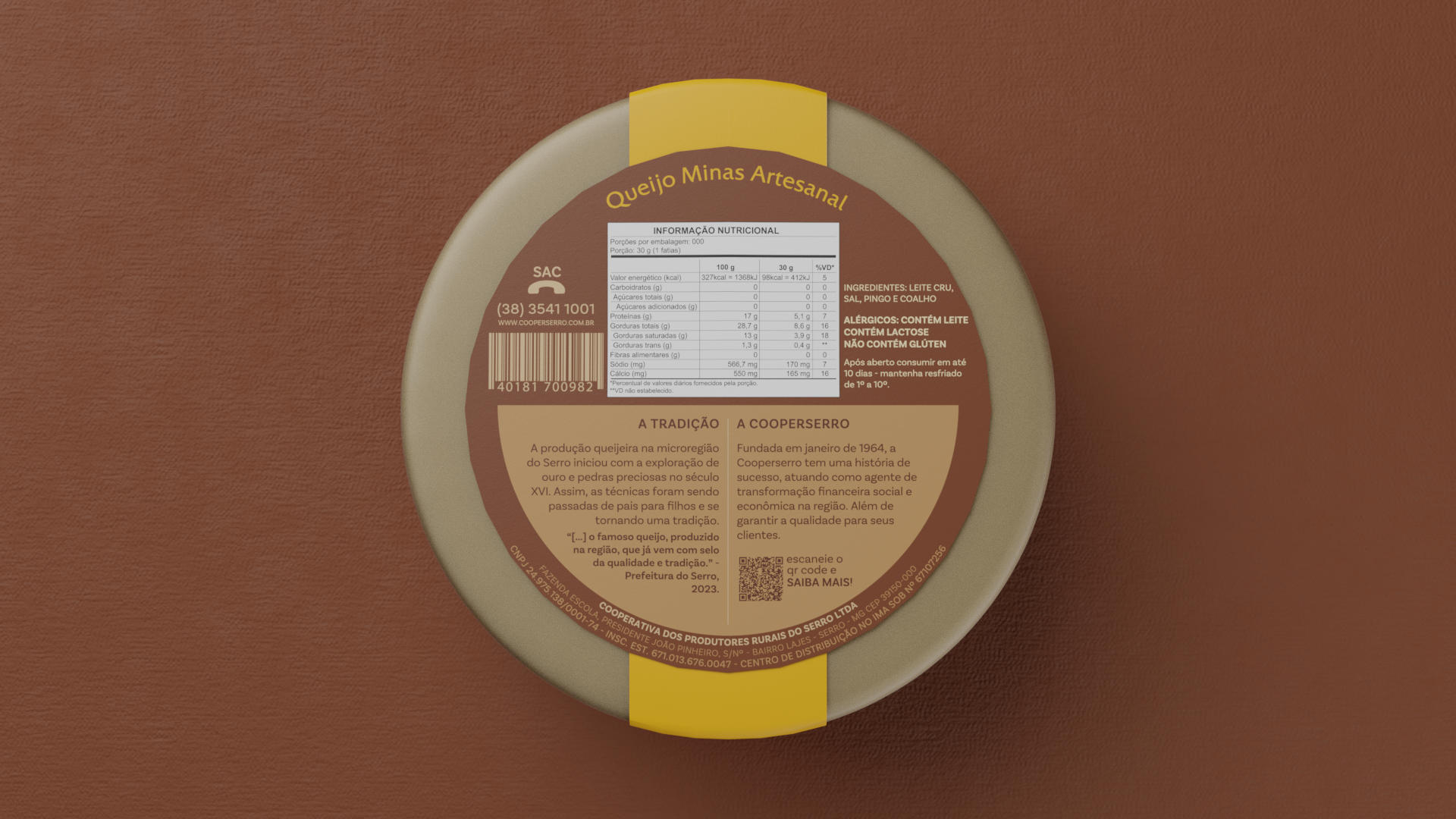 Vista inferior do rótulo de trás da embalagem da linha comercial do queijo meia cura inteiro.