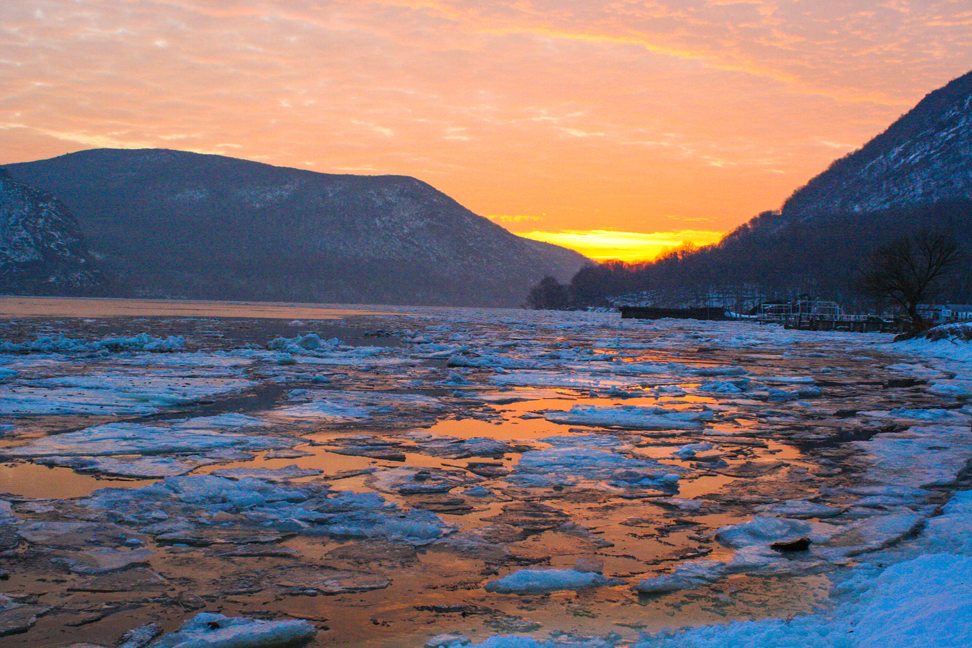 Icey Sunrise on the Hudson